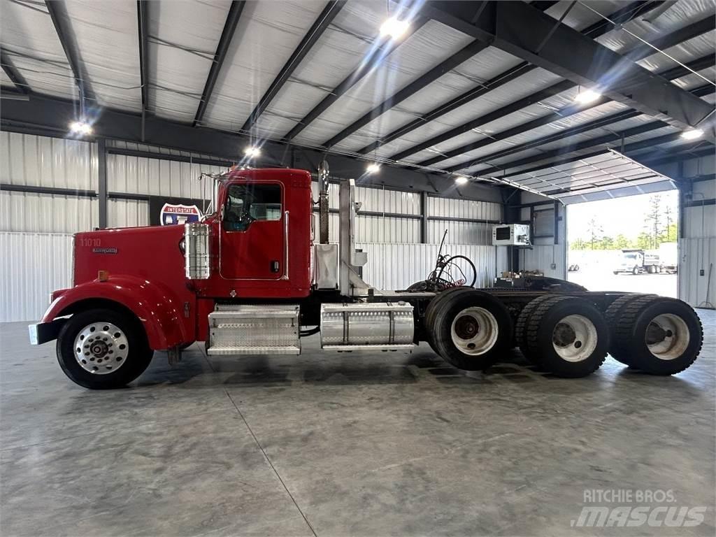 Kenworth W900 Trekkers