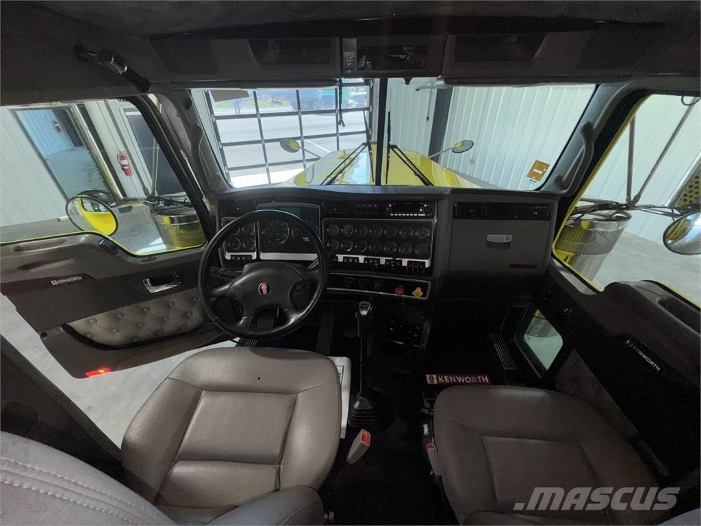 Kenworth W900L Trekkers