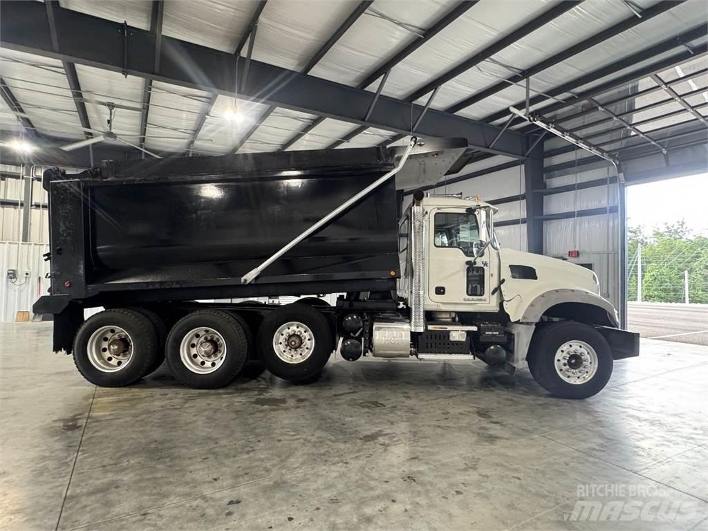 Mack GU713 Kipper