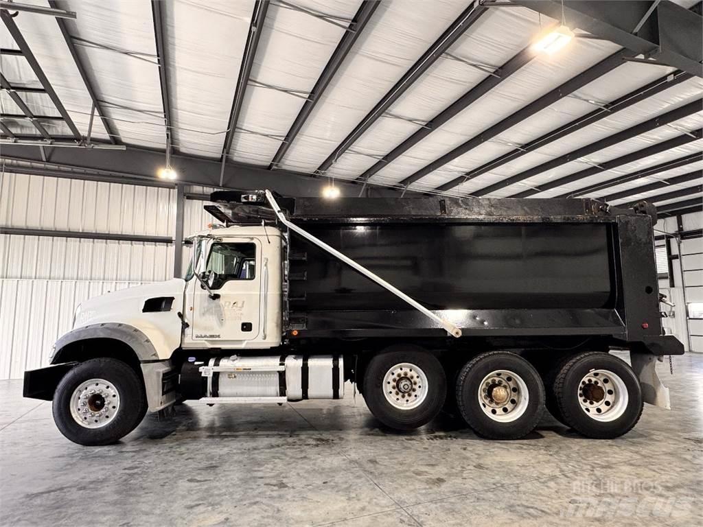 Mack GU713 Kipper