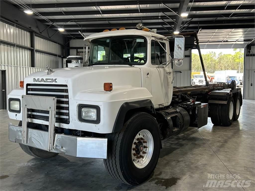 Mack RD688S Containerchassis