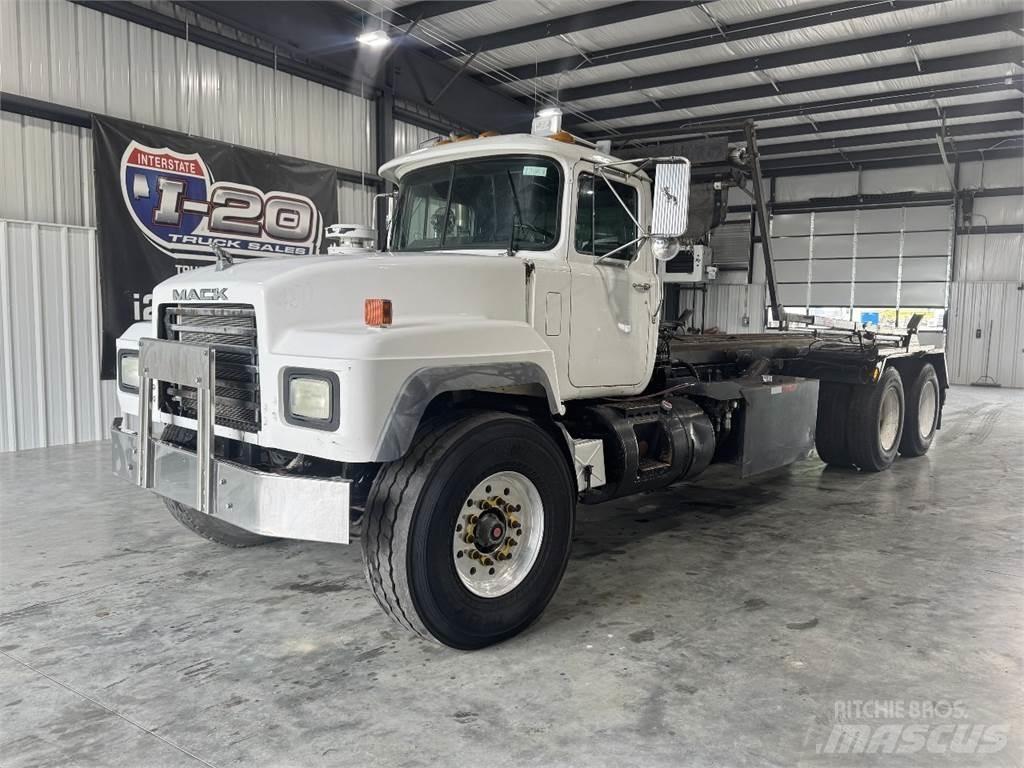 Mack RD690S Containerchassis
