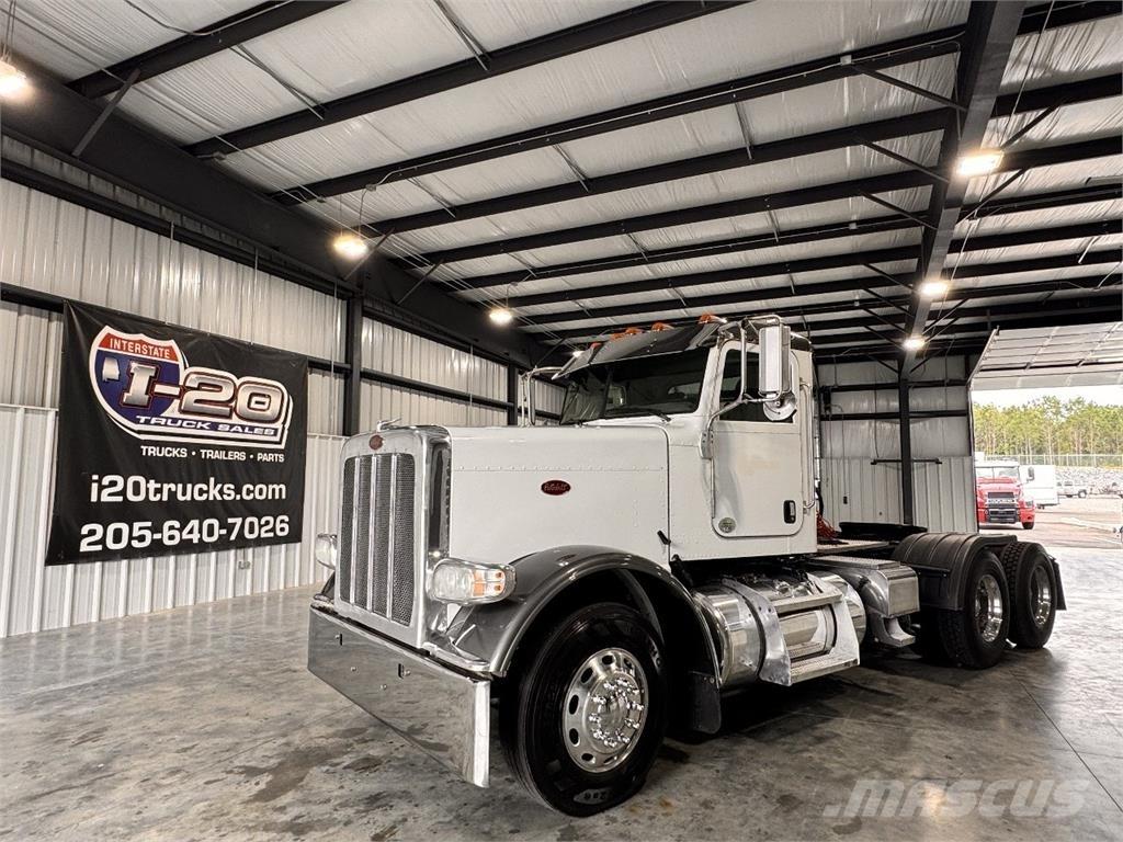 Peterbilt 389 Trekkers