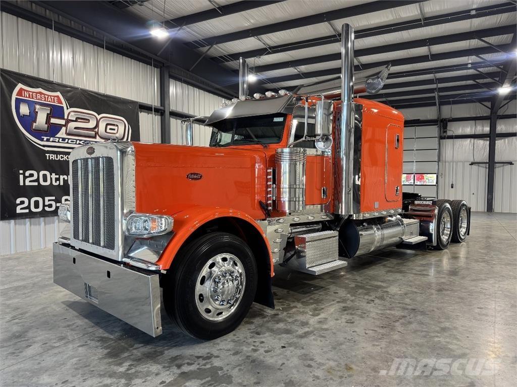 Peterbilt 389 Trekkers