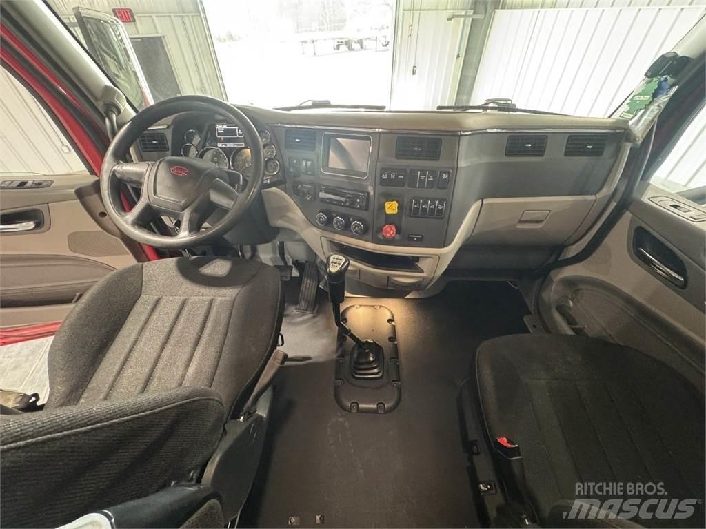 Peterbilt 579 Trekkers