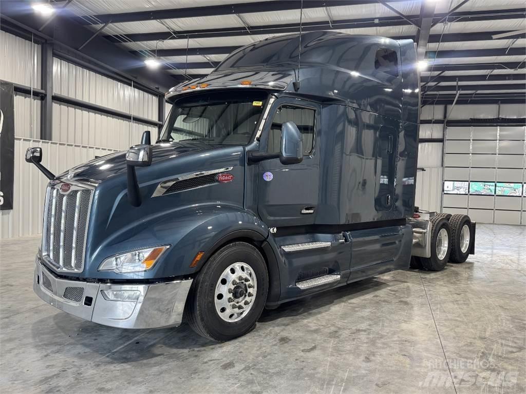 Peterbilt 579 Trekkers