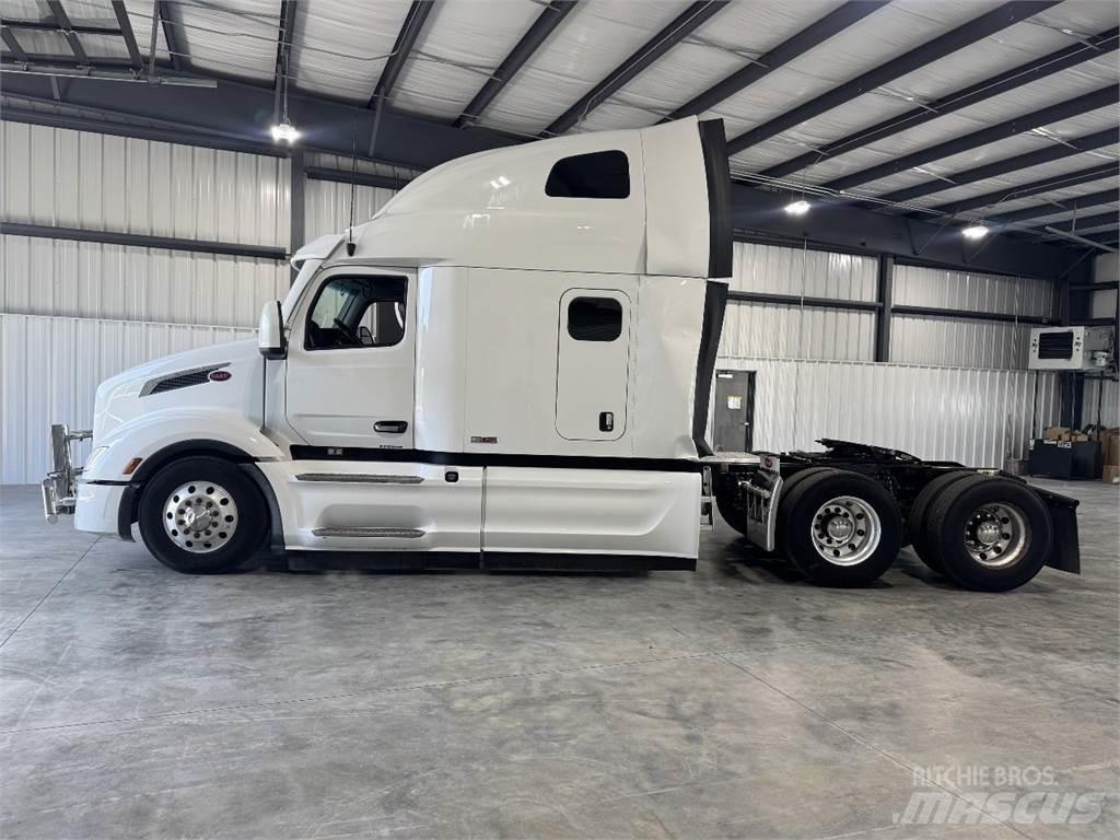 Peterbilt 579 Trekkers