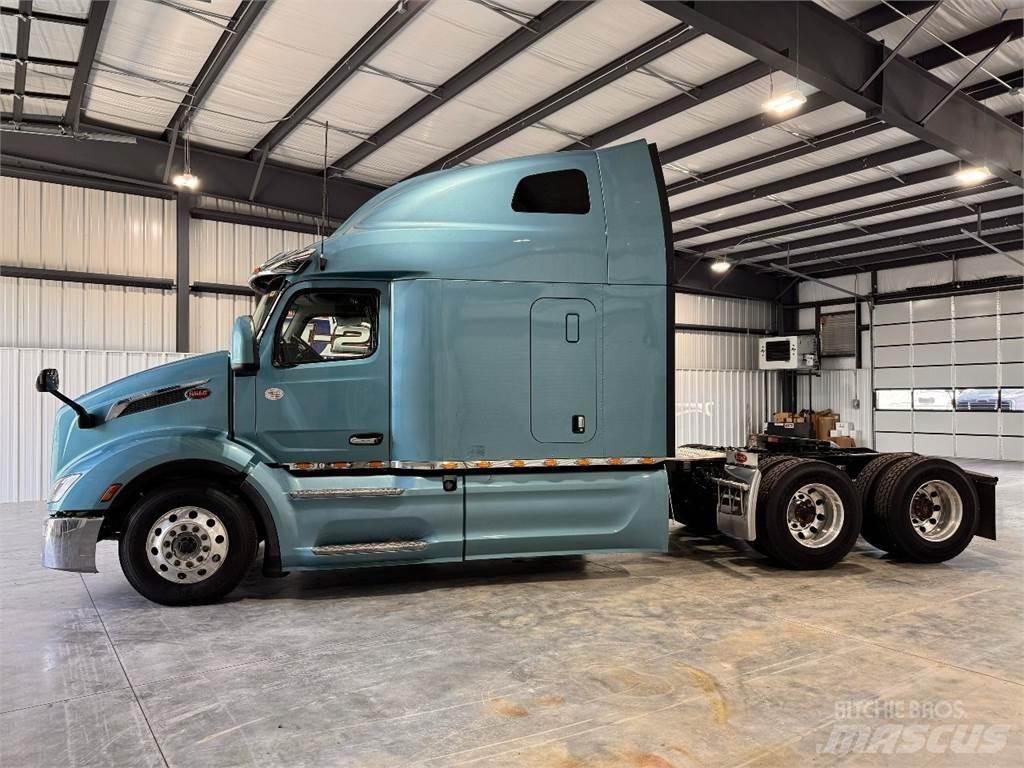 Peterbilt 579 Trekkers