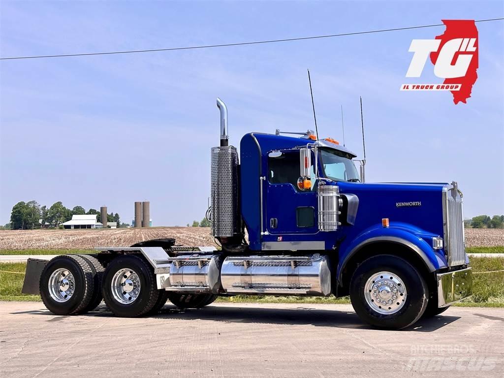 Kenworth W900 Trekkers