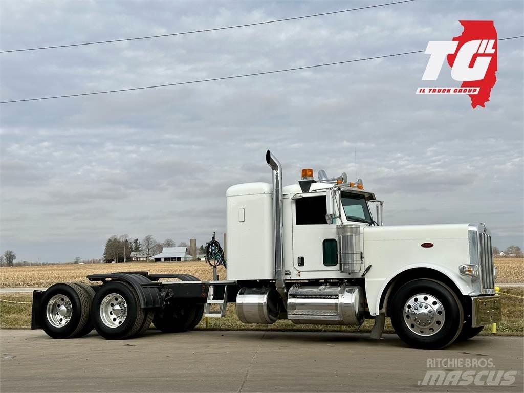 Peterbilt 389 Trekkers