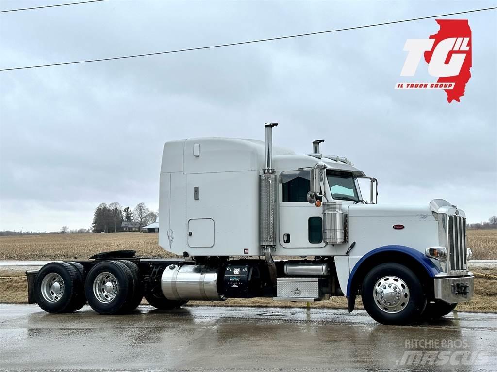 Peterbilt 389 Trekkers