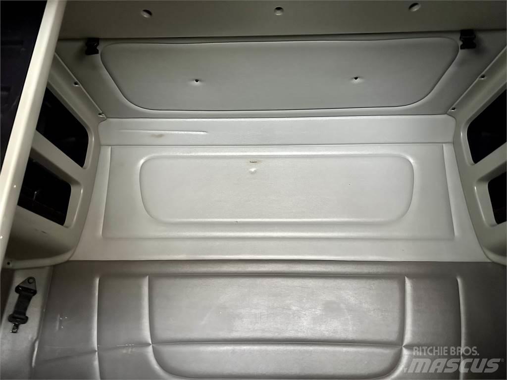 Peterbilt 389 Trekkers