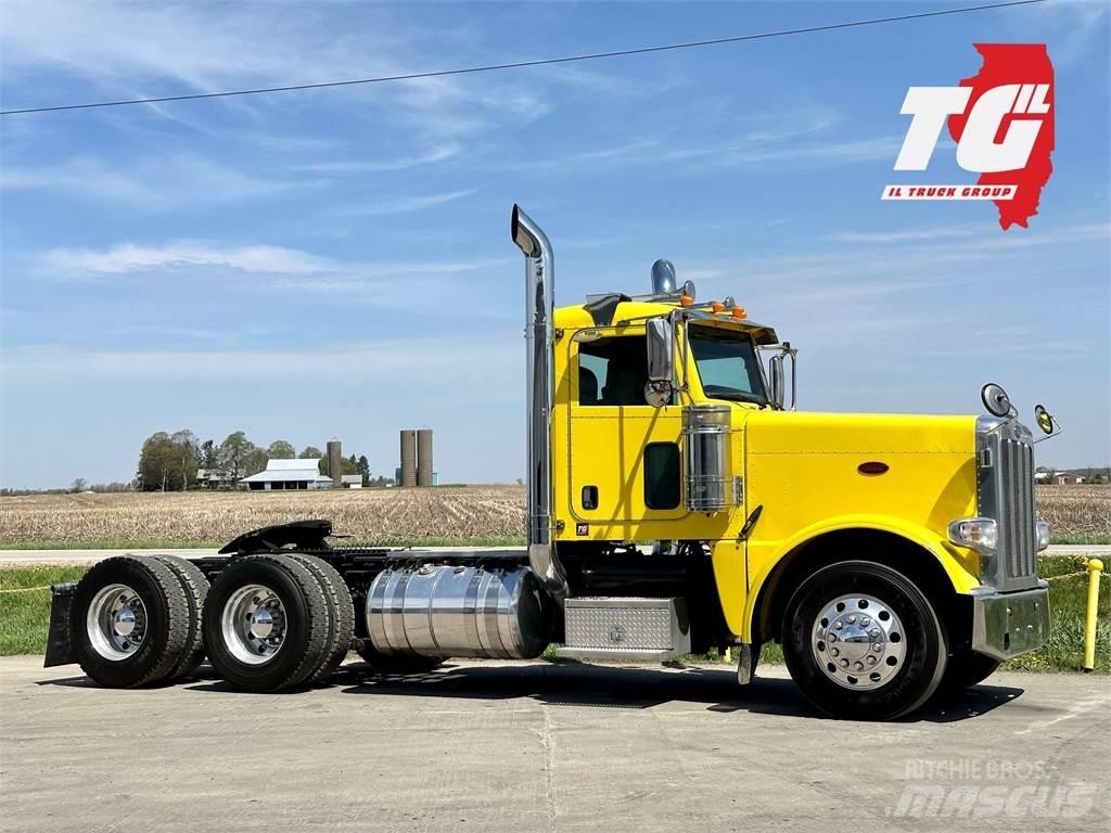 Peterbilt 389 Trekkers