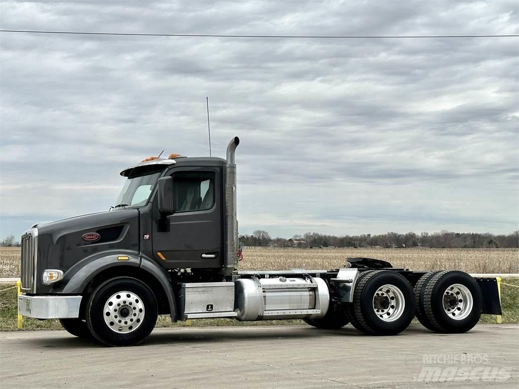Peterbilt 567 Trekkers