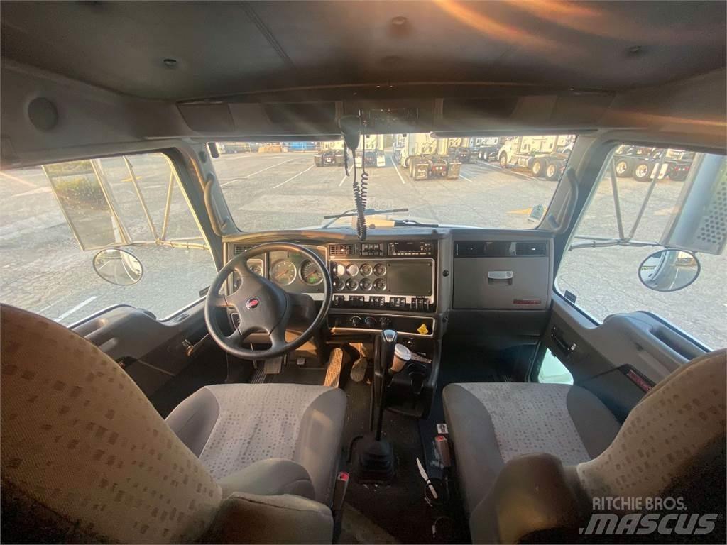 Kenworth T440 Chassis met cabine
