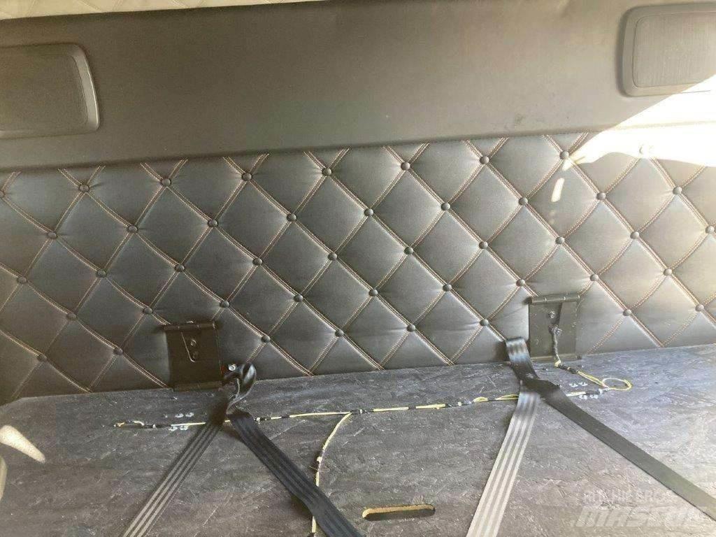Kenworth T680 Trekkers