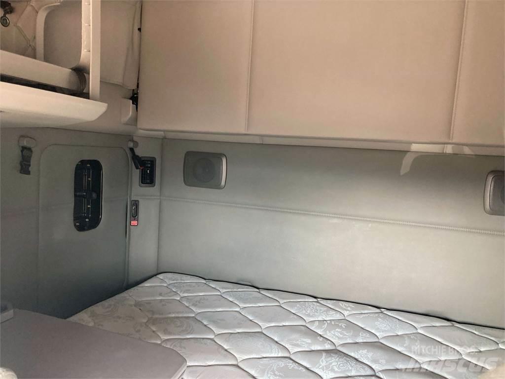 Kenworth T680 Trekkers
