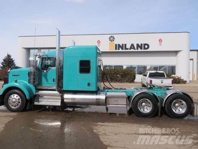 Kenworth W900 Trekkers