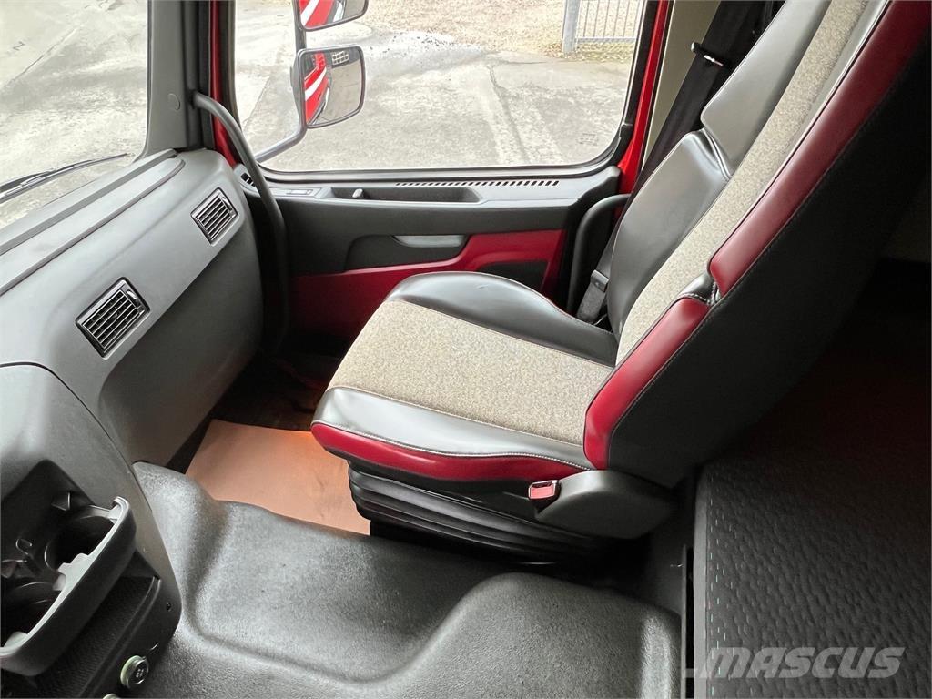 Volvo FMX540 Globe Containertrucks met kabelsysteem