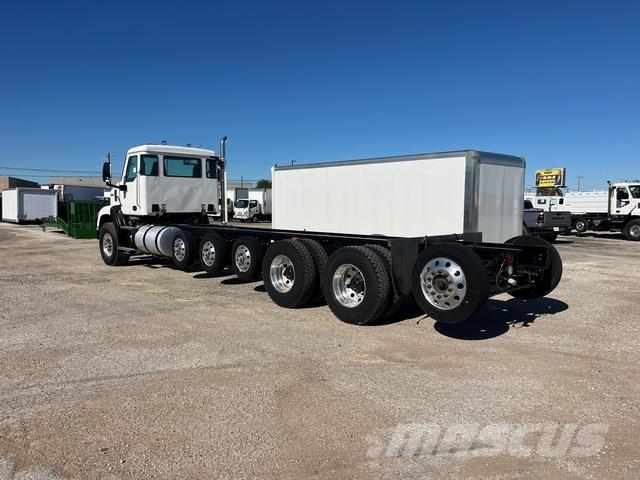 Autocar DC64 Cabine en interieur