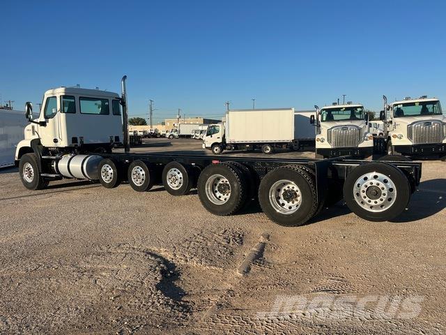 Autocar DC64 Cabine en interieur