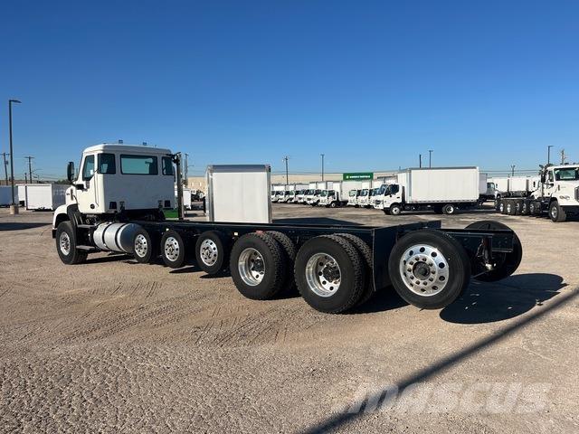 Autocar DC64 Cabine en interieur