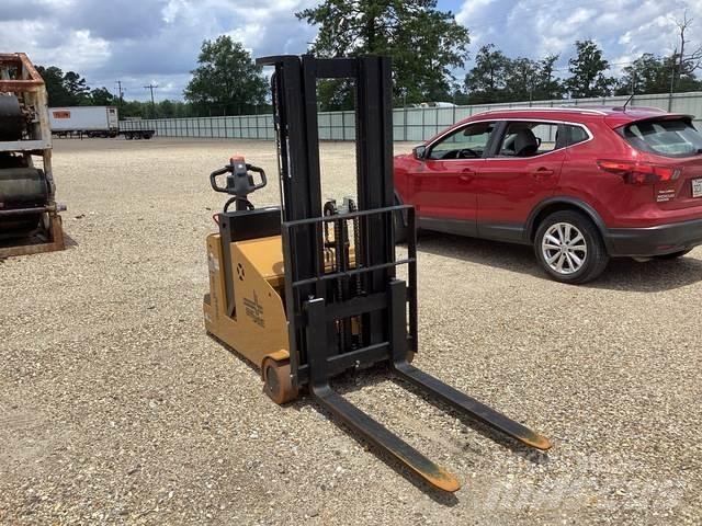 Big Joe CB-22 Zelfrijdende stapelaars