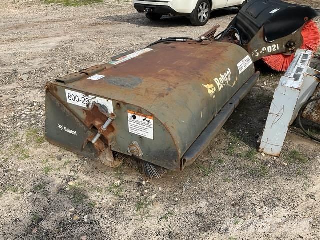 Bobcat 72 Veegmachines