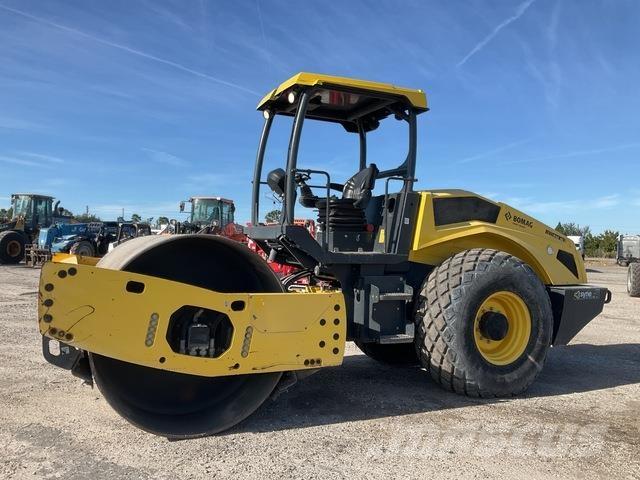 Bomag BW211D-5 Trilrolwalsen