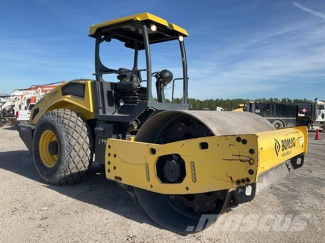Bomag BW211D-5 Trilrolwalsen