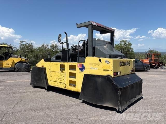 Bomag BW24R Bandenwalsen