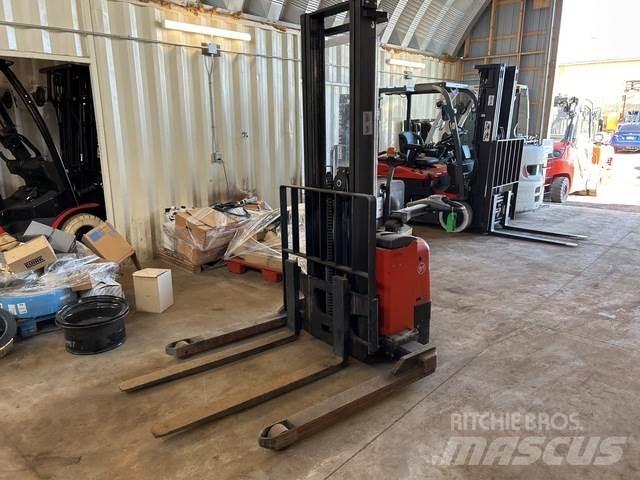 BT SWE1209 Orderpicker voor middelhoog niveau