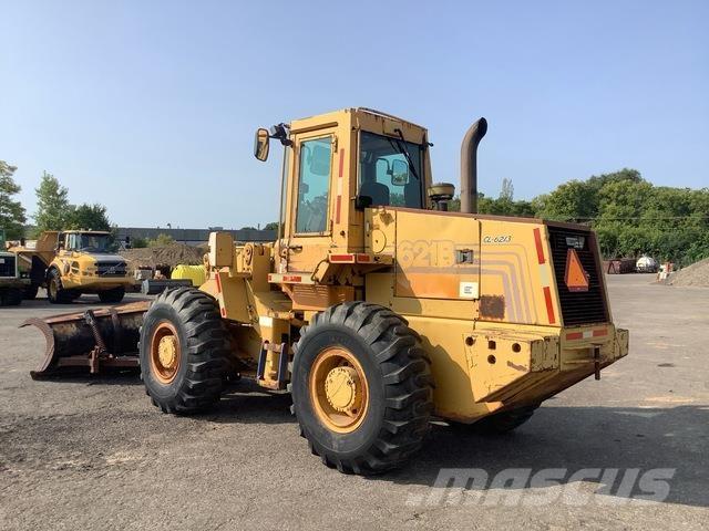 CASE 621B Wielladers