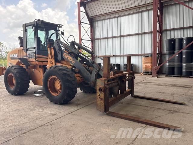 CASE 621DXT Wielladers