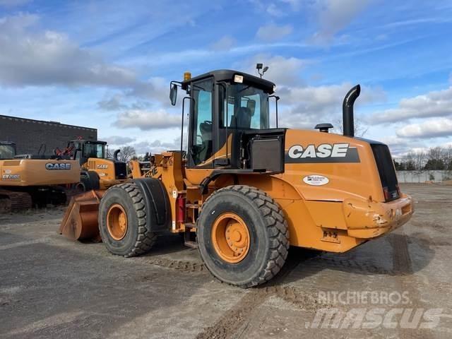 CASE 621E Wielladers