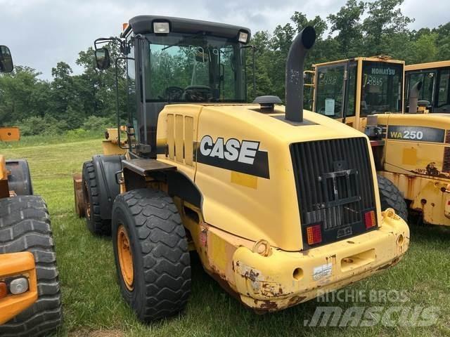 CASE 621E Wielladers