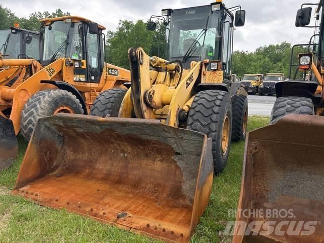 CASE 621E Wielladers
