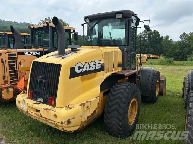 CASE 621E Wielladers