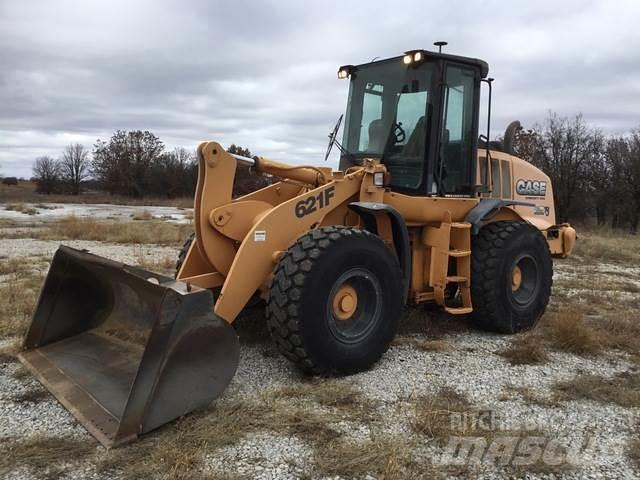 CASE 621F Wielladers