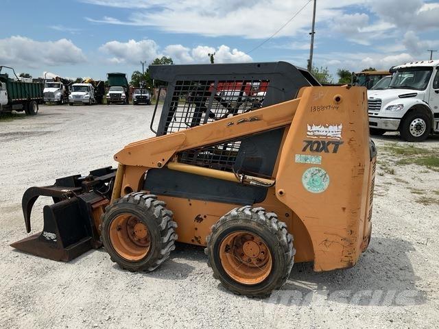 CASE 70XT Schrankladers