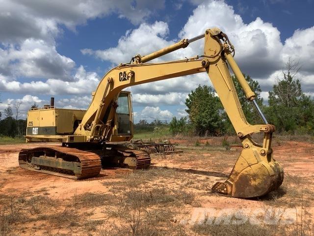 CAT 225 Rupsgraafmachines
