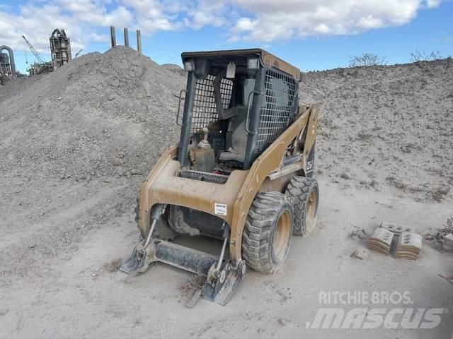 CAT 226B Schrankladers