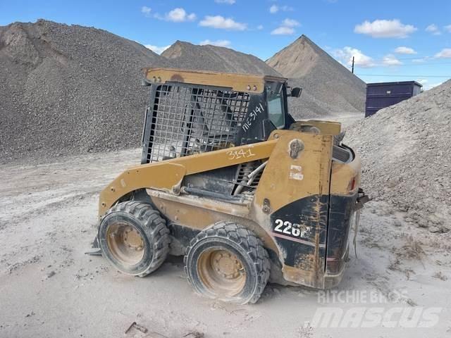CAT 226B Schrankladers