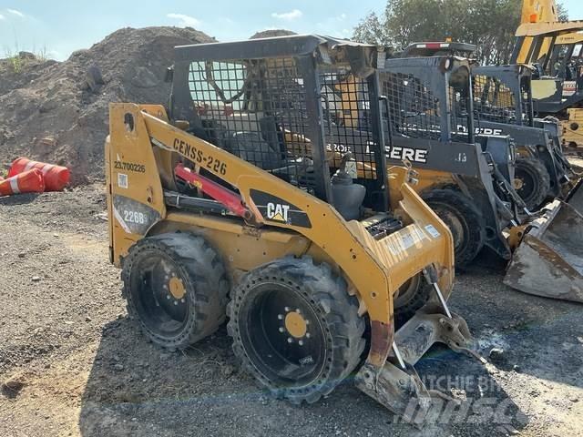 CAT 226B3 Schrankladers