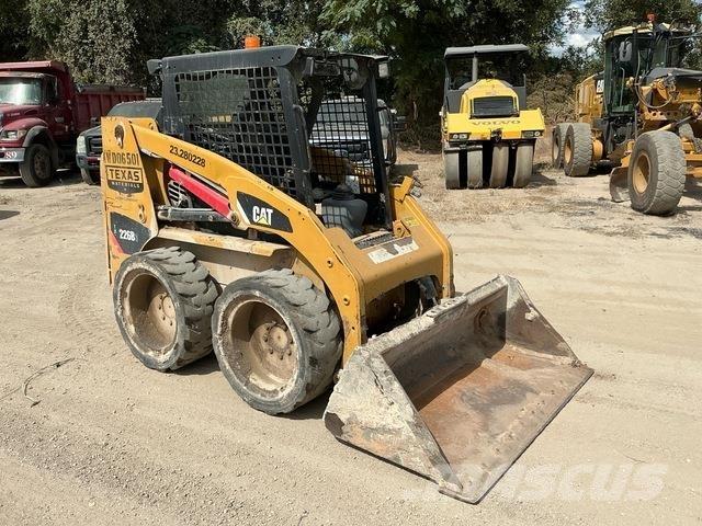 CAT 226B3 Schrankladers