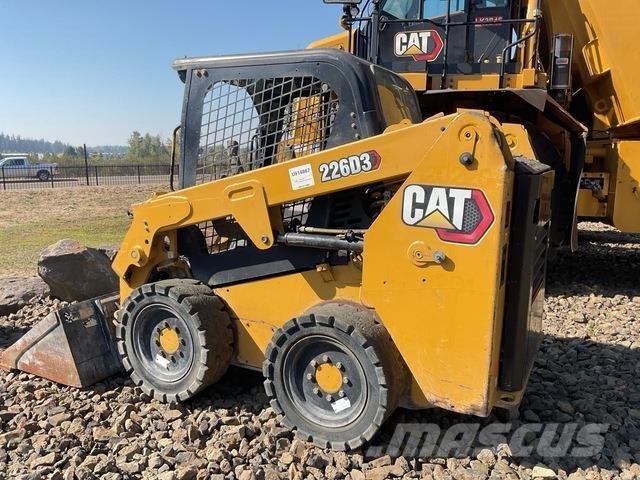 CAT 226D3 Schrankladers