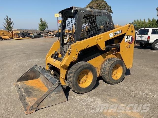 CAT 226D3 Schrankladers