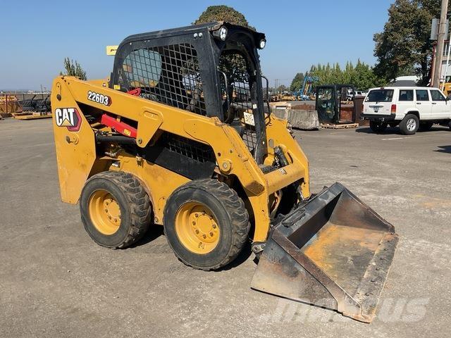 CAT 226D3 Schrankladers