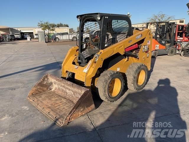 CAT 236D Schrankladers