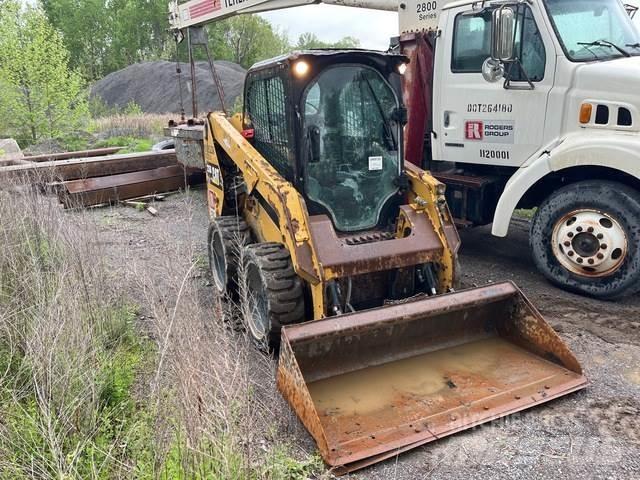 CAT 236D Schrankladers